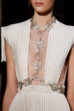 confessionsofabollywoodgirl: Valentino Spring/Summer 2016 Haute Couture Collection [DETAILS]