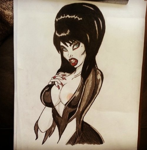 silver-bee:  Picture of Elvira I drew the other day. 