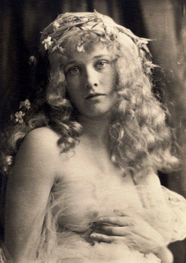 grandma-did:  I had a couple of these in the files, others provided additional photos,