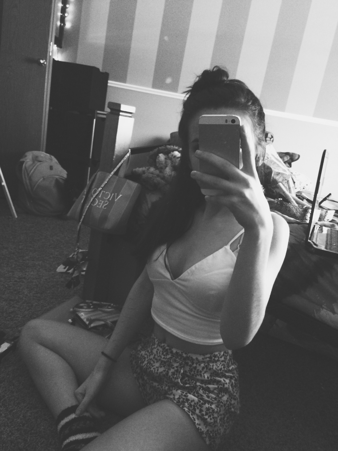 theshitid0ntlike:  Love to hate me