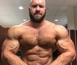 musclegodselfies:  Adam Walsh