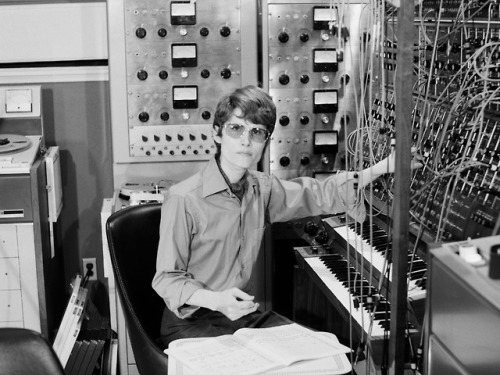 pflummage:Wendy Carlos at the controls 