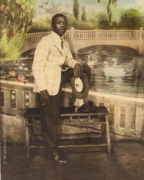 adreinnewaheed: Hand-tinted studio portrait,  c. 1940s #studioportrait #handtinted #blackman #foundp