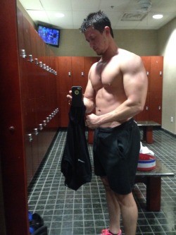 Post shoulders and light tris. I dont know if I posted this already.