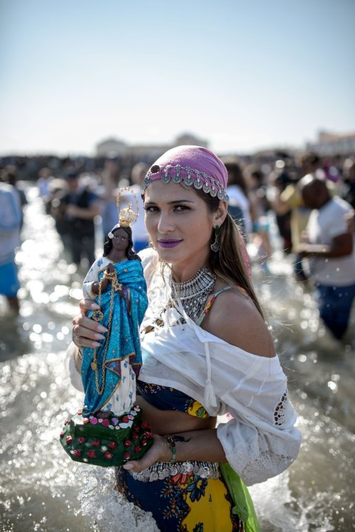 blo:“Many Romani from across Europe made pilgrimage to Saintes-Maries-de-la-Mer in Camargue, F