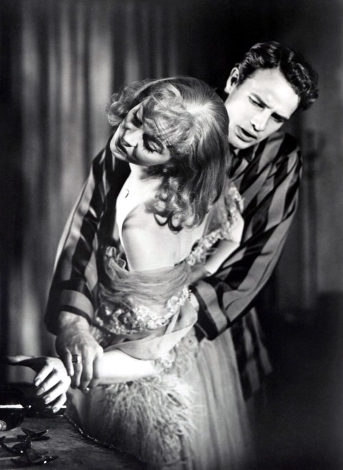 Vivien Leigh and Marlon Brando during the filming of ‘A Streetcar Named Desire’ (1951).