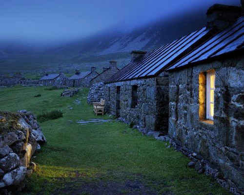 bluepueblo:Dusk, St Kilda, Scotlandphoto via barbara