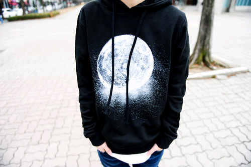 teenagepics:  If you’re a teen you must follow this blog. 