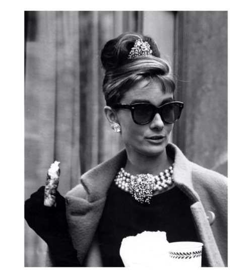 fashion-icons:  Audrey Hepburn in “Breakfast at Tiffany’s”  (1961)