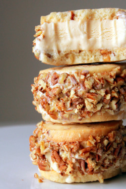 Confectionerybliss:  Walnut Shortbread Dulce De Leche Ice Cream Sandwich | Oh, Sweet