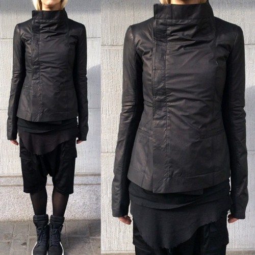 boutiqueroma: Eileen #light #unlined #kangaroo #evergreen #eileen #leatherjacket #pods #tanktop #geo