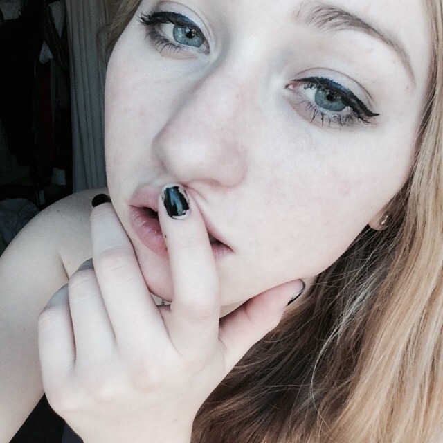 bifl3xible:  Too white to function 