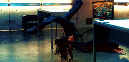 bargalaxies: nico vs. tina and robert runaways[2.13] split up