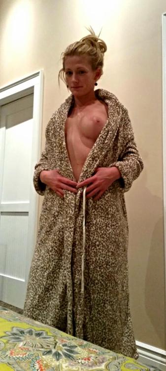 dnchotwife:  I got a new robe. It is SO soft and snuggly. Do you like it? We could share it. Get the message? ;) Muah 💋 💋 💋