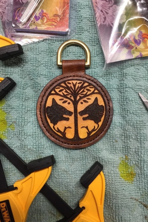 My first project with leather. Pattern was cut on a Glowforge laser, then dyed and finished by me ✌️