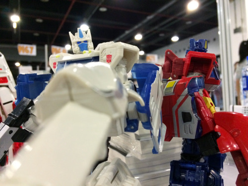 Comicup16, Shanghai. 6/6-6/7.Optimus Prime &amp; Ultra Magnus