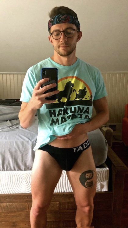 hotmaleunderwear.tumblr.com