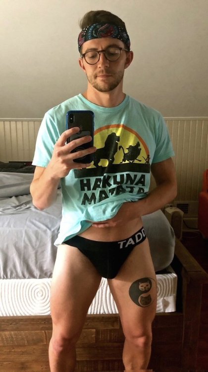 hotmaleunderwear.tumblr.com