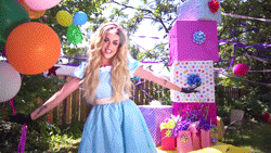 dragnifique:  Adore Delano - Party