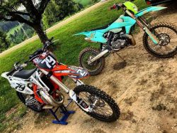 dirtbikefreax:  2stroke for more smoke xD🙌💯🤙🔥