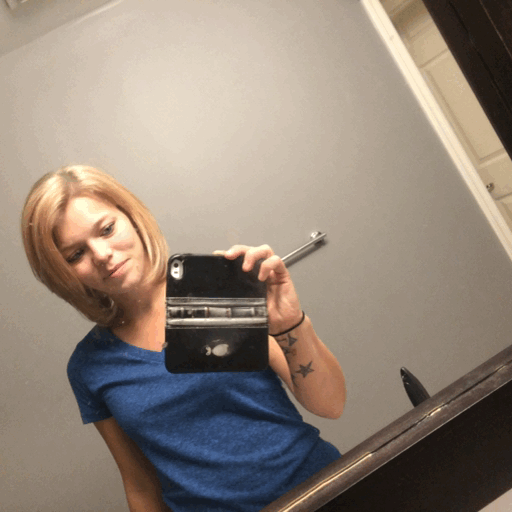 tinykat21:  No more red 😜  Hey there sexy diggn the new color .