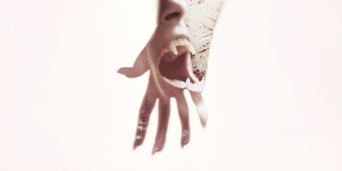 burrahobbit:  there’s nothing i can see, darkness becomes me