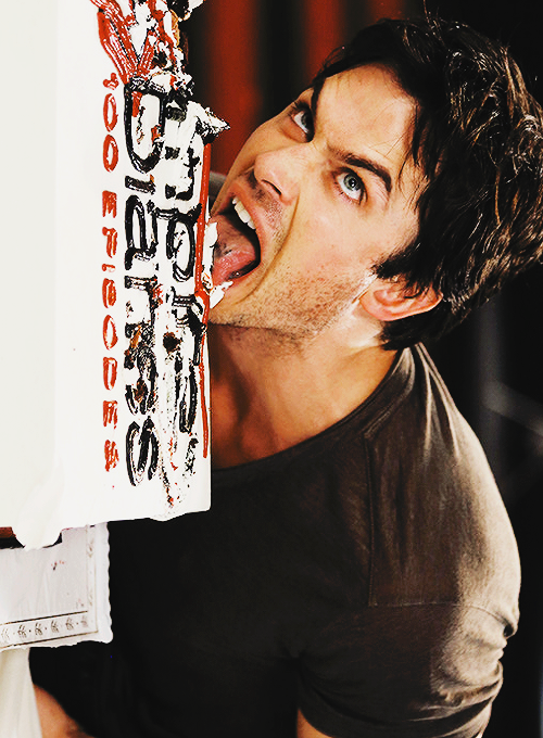 iansmolderholic:  Ian Somerhalder celebrating The Vampire Diaries’ 100th episode