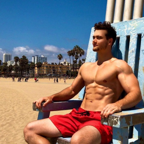 hotstudsdaily:  Connor Murphy
