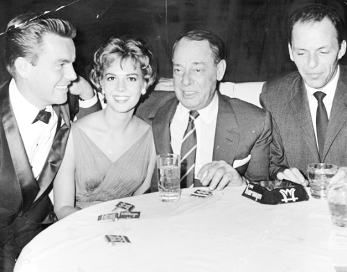 woodnnatalie: Natalie Wood with Robert Wagner, Frank Sinatra and Joe E. Lewis in 1958.