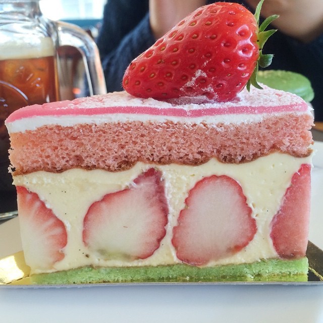 daddyscomfort52:  The natural beauty that is strawberry. Sweetness in a taste.