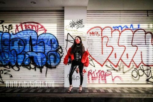 I know nothing except the fact of my ignorance. Socrates #latexcatsuit #latexstreetfashion #latexlif