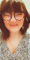 your-garden-variety-fangirl:I don’t really celebrate Valentine’s Day, but I do rlly love all the filters that it brings along. 🌈❤️🌹