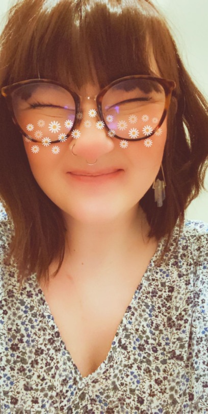 your-garden-variety-fangirl:I don’t really celebrate Valentine’s Day, but I do rlly love all the filters that it brings along. 🌈❤️🌹