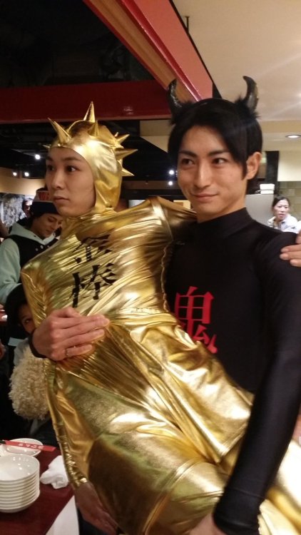 engekihaikyuu:  An Oni and his Club K so uh… Today was the cast party… (tomorrow is their final day of performances) And uh… Tatsunari and Kenta showed up in their matching costumes… Early on the series, Kageyama and Hinata’s combination used