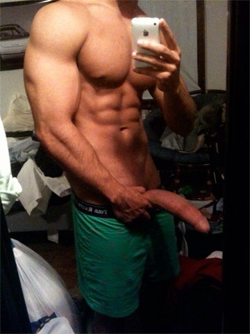 frogboi24:  gdr1:  Creme d’ la’ Creme follow @ gdr1.tumblr.com  Whoa holy shit
