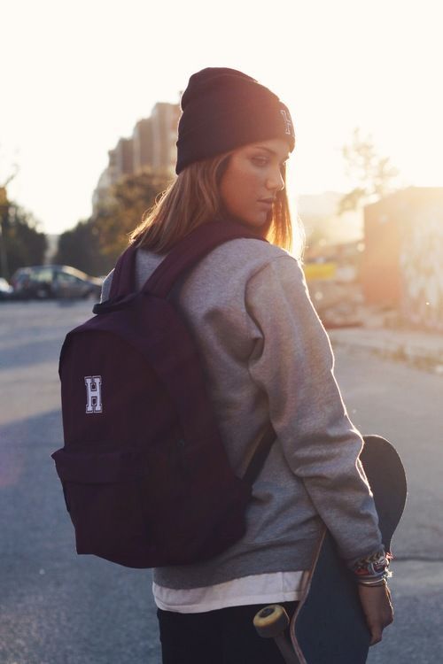 is that a HUF bag or? i kinda want it 