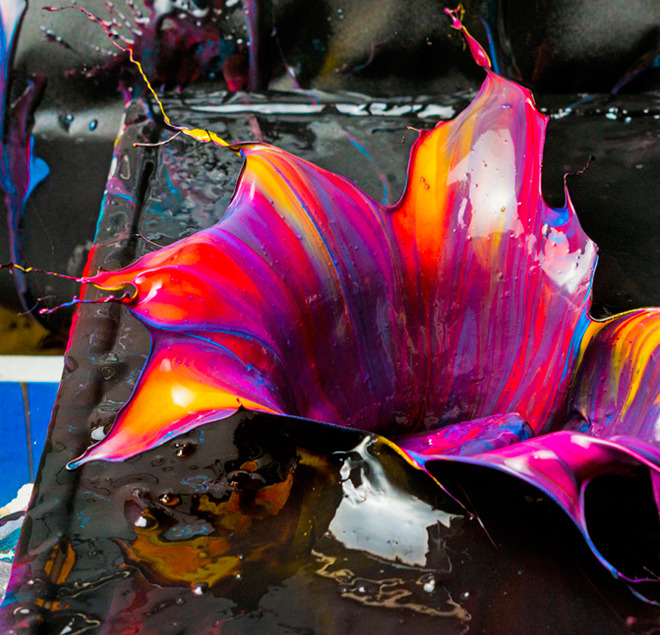 artandsciencejournal:  Isn’t Earth’s gravity a beautiful thing? That which goes