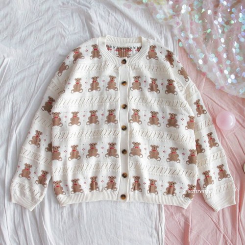 #Retrosweater #Bearsweater #Cardigansweater #SE21147 www.instagram.com/p/CFkINhKD_nW/?igshid