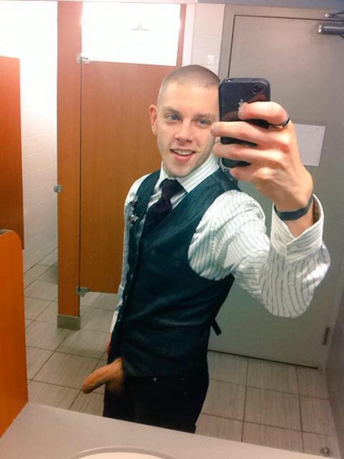instaguys:  Guys with iPhones Source: gwip.me 