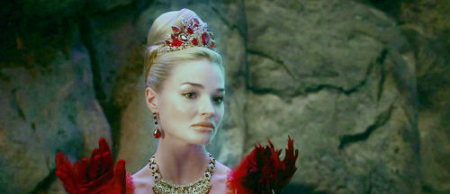 Once Upon A Time In Wonderland Appreciation WeekDay 1-Favourite CharacterAnastasia/The Red Queen