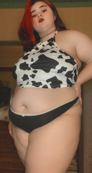 softchubbyelf-deactivated202203:i will never get tired of wearing cow print 🐮