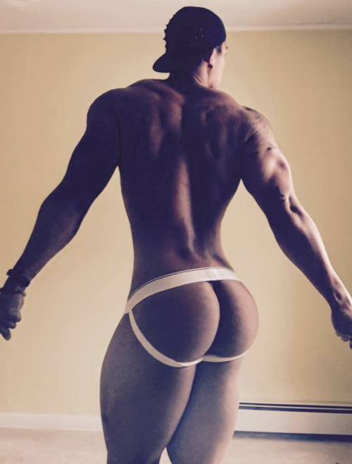 blktop9:  Super muscle booty