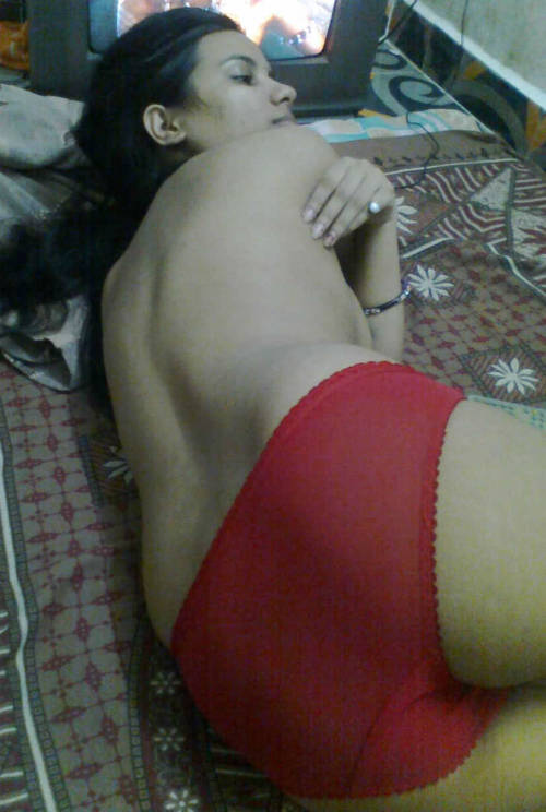 Newly Married Sexy Wife Neha Nude Pics