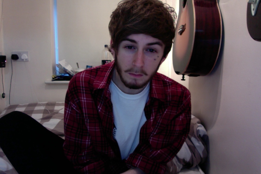 thorxndor:  st0nefest:  half dead alex  I’d still do you