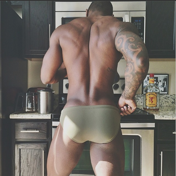 ohthentic:  dominicanblackboy:  Sexy gorgeous fat muscle ass beach body Kevin Carnell!😍😍😍😍😍