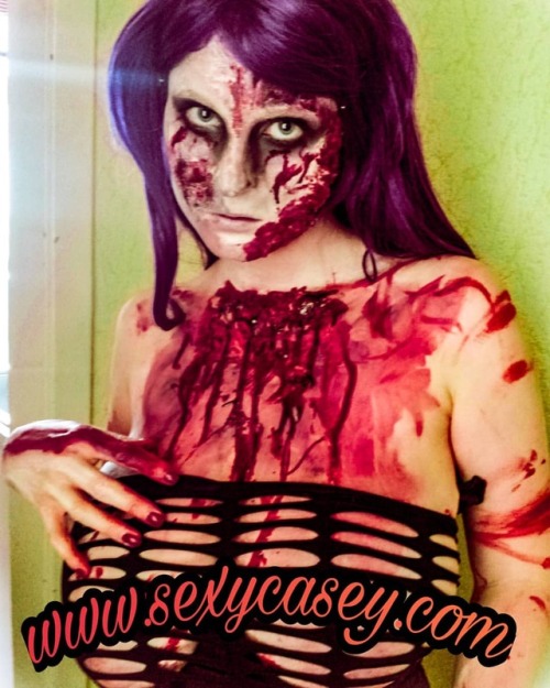 Happy Halloween www.caseydeluxe.net or sexycasey.com #caseydeluxe #bigboobs #yummy #hot #baby #girls