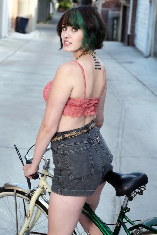 bikerackto:  Aine #BikeRackTO