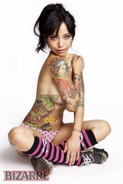 ohmygodbeautifulbitches:  Levy Tran 