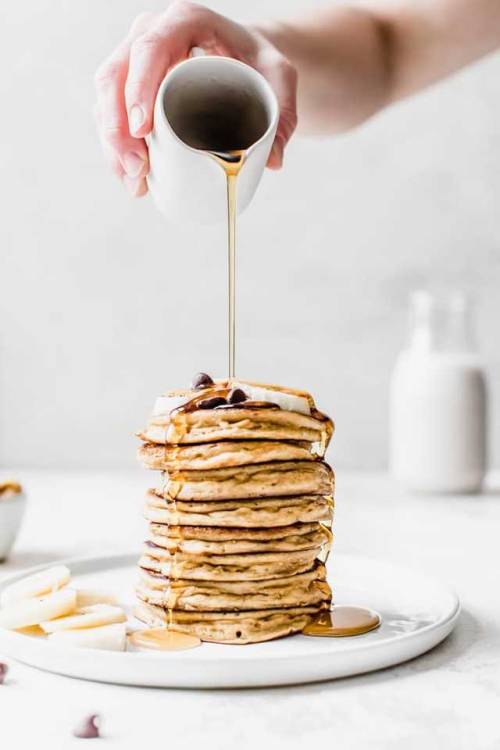 sweetoothgirl:  Flourless Peanut Butter Chickpea Pancakes