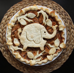 This Tree Trunks Apple Pie By @Johndenim Is Perfection. Happy National Pie Day!